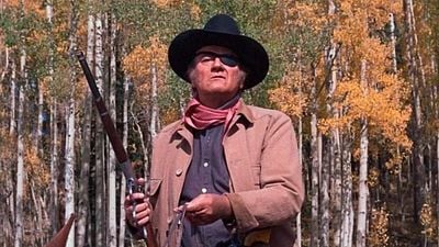 Imagem da notícia John Wayne passou os últimos anos de sua carreira usando peruca: Apenas um filme o convenceu a tirá-la