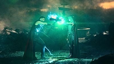 Imagem da notícia De volta às teorias da Marvel: Após novo teaser de Vingadores: Doutor Destino, fãs acreditam personagem foi cortado digitalmente