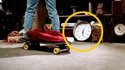 Imagem da notícia Há 40 anos, este detalhe escondido no início de De Volta para o Futuro poderia ter poupado muitos problemas para Marty McFly