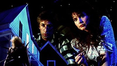 Imagem da notícia Beetlejuice 2: Alec Baldwin e Geena Davis aparecem na sequência de Tim Burton?