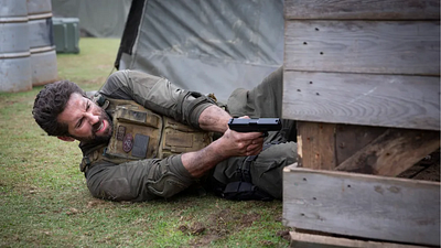 Imagem da notícia Está no Prime Video: Um espetáculo brutal sem cortes e cheio de ação estrelado por Scott Adkins, astro de John Wick 4