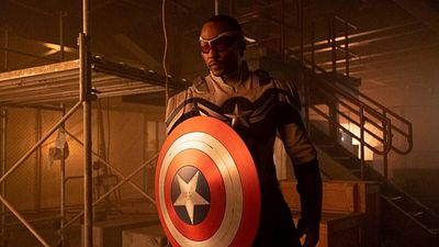 Imagem da notícia Capitão América 4: Estúdio divulga teaser com direito a reconstrução dos Vingadores e conexão com filme esquecido da Marvel