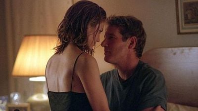 Imagem da notícia Este suspense picante com Richard Gere é a cara dos anos 2000 - e você tem apenas 4 dias para assistir na Netflix