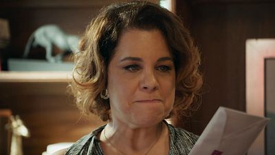 Imagem da notícia Volta por Cima, resumo de 17 a 22/02: Violeta finalmente descobre a verdade sobre o filho de Cacá, enquanto Madá vê Jão com outra