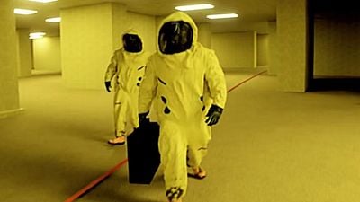 Imagem da notícia Backrooms: Onde assistir os curtas que inspiraram o filme de terror?