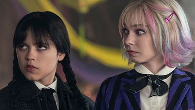 Imagem da notícia Wandinha e Enid vão virar um casal? Criadores da série comentam sobre as teorias dos fãs sobre o romance