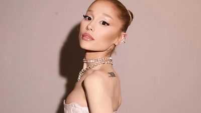 Imagem da notícia Wicked: 3 passos para imitar a make de Ariana Grande como Glinda