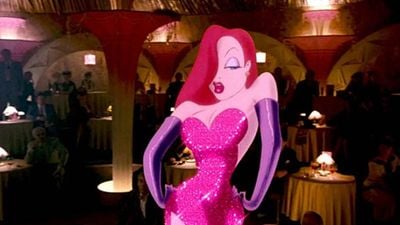 Imagem da notícia Quando a vida real supera a ficção: O cosplay de Jessica Rabbit que quase nos levou a confundi-la com a versão original