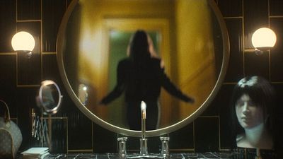 Imagem da notícia A justiça decidiu que a Netflix não deveria lançar esta série: Três meses depois, ela apareceu inesperadamente na plataforma – e sua história é absurda