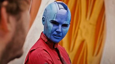 Imagem da notícia Nebulosa quase teve cabelo em Guardiões da Galáxia: Diretor da Marvel revela visual original da personagem