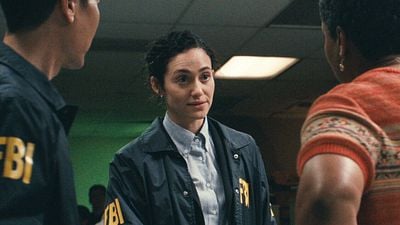Imagem da notícia O Disney+ acaba de renovar sua melhor série de 2026: Um suspense imperdível com Emmy Rossum garantido para a 2ª temporada