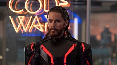 Imagem da notícia Tron: Onde assistir aos filmes da saga de ficção científica no streaming antes da estreia de Tron: Ares?