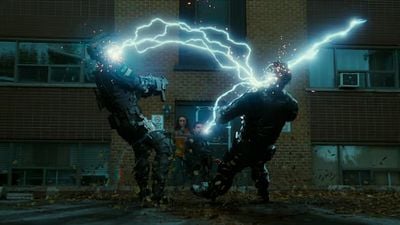 Imagem da notícia Brutal, sombrio e distópico: Uma dica privilegiada de ação e ficção científica que já tem continuação e está na Netflix