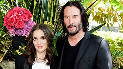 Imagem da notícia Eles se chamam de marido e mulher: Winona Ryder e Keanu Reeves estão casados ​​​​secretamente há mais de 30 anos?!