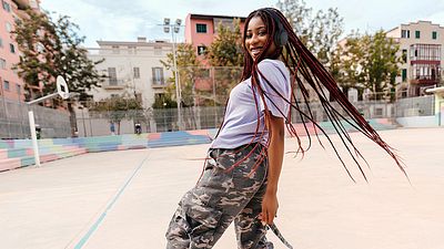 Imagem da notícia Vencedor de prêmio de design, este fone JBL está em excelente oferta