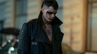 Imagem da notícia Bife tártaro, ovos crus e nada de açúcar: Essa é a dieta de Bill Skarsgard para O Corvo