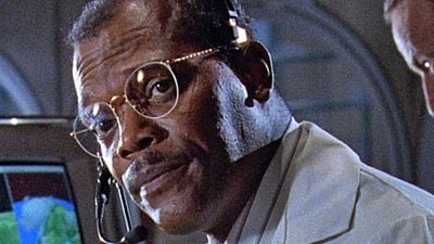 Imagem da notícia A cena mais terrível de Jurassic Park foi cortada de última hora após destruição do set – e seria com Samuel L. Jackson