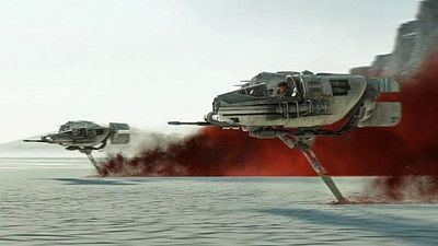 Imagem da notícia Ela recebeu tanto ódio que levou anos de terapia para tirar algo de bom de Star Wars: "Eu guardo essa experiência com carinho"