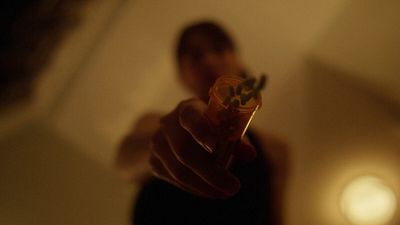 Imagem da notícia Um thriller eletrizante e cheio de suspense em que o vilão é a indústria farmacêutica: Você pode assistir hoje no streaming