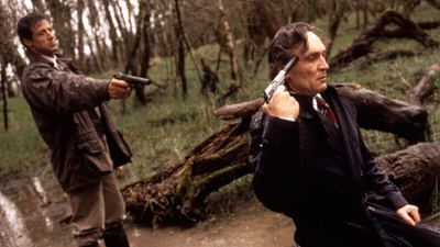 Imagem da notícia Para ver no streaming: O fascinante filme de ação que ofendeu as irmãs Wachowski e mudou o rumo de Matrix