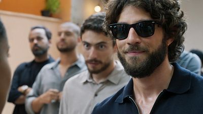 Imagem da notícia Resumo de Mania de Você (25 a 30/11): Mavi não desiste de infernizar Viola – plano para destruir o novo sonho da ex-noiva acaba em fúria e revolta