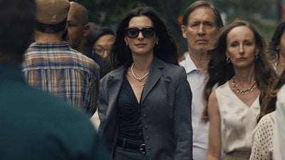 Imagem da notícia Anne Hathaway confessa que "jamais imaginou" que O Diabo Veste Prada 2 fosse realmente acontecer