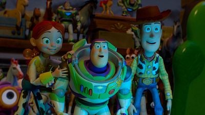 Imagem da notícia "Os bonecos estão envelhecendo": Dubladores de Toy Story 5 explicam "choque tecnológico" que muda franquia para sempre (Entrevista)