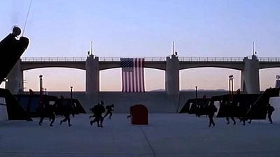 Imagem da notícia Aos 74 anos, ele desafia Sylvester Stallone e Vin Diesel: Ninguém o enxerga como um herói de ação, mas ele é um dos melhores