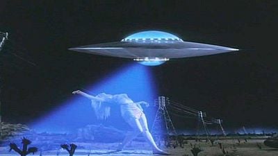 Imagem da notícia “Pode muito bem ser um dos piores filmes de ficção científica de todos os tempos”, mas 66 anos depois Tim Burton quer refazer esse filme cult