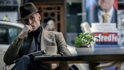 Imagem da notícia "Uma das melhores séries do ano": Um dos romances de espionagem mais famosos de todos os tempos chega em formato de série