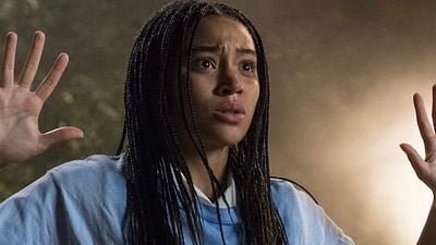 Imagem da notícia Sessão da Tarde hoje (20/11): O Ódio Que Você Semeia, filme feroz e dinâmico sobre questões raciais, tem uma aparição surpresa que poucos notaram