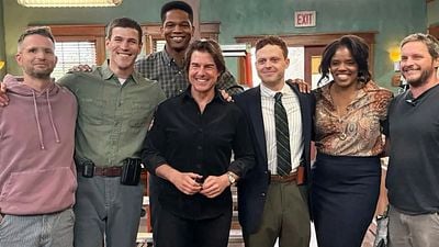 Imagem da notícia "Obrigado por todos os seus conselhos e apoio": Esta grande estrela do cinema de ação fez uma visita surpresa aos atores do NCIS: Origins