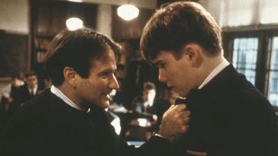 Imagem da notícia Ethan Hawke sobre a atuação inesquecível de Robin Williams neste clássico dos anos 80: "Ele não seguia o roteiro"