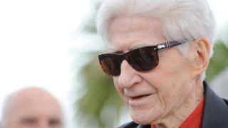 Imagem da notícia Diário de Cannes: ícone do cinema francês, Alain Resnais traz teatro filmado