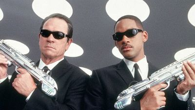 Imagem da notícia Bilheterias EUA: Homens de Preto 3 não brilha, mas estreia em primeiro lugar