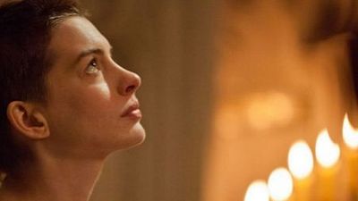 Imagem da notícia Os Miseráveis: novos vídeos com Hugh Jackman, Anne Hathaway e Russell Crowe