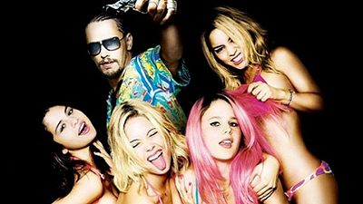 Imagem da notícia James Franco, Vanessa Hudgens e Selena Gomez em novos cartazes de Spring Breakers