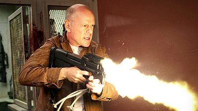 Imagem da notícia Bruce Willis diz que explosões são chatas, mas "filmes de ação dão mais dinheiro"