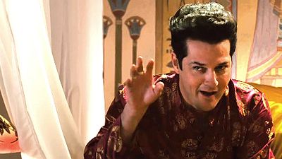 Imagem da notícia Crô - O Filme: Marcelo Serrado canta, dança e busca uma mulher no primeiro trailer