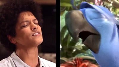 Imagem da notícia Rio 2: Bruno Mars, Jamie Foxx, Carlinhos Brown e Anne Hathaway cantam em novos vídeos do filme
