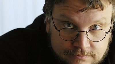 Imagem da notícia Guillermo del Toro desiste de dirigir versão de A Bela e a Fera com Emma Watson