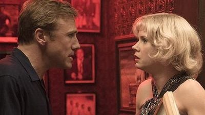 Imagem da notícia Veja Amy Adams e Christoph Waltz nas primeiras imagens oficiais do novo filme de Tim Burton