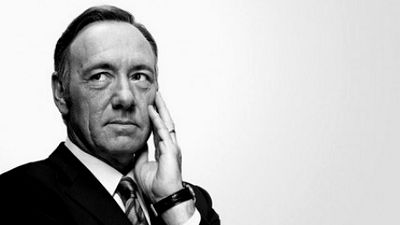 Imagem da notícia Kevin Spacey passa trote como Bill Clinton em paródia de House of Cards, veja!