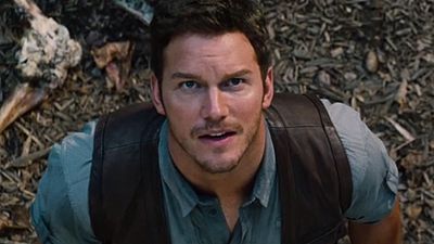 Imagem da notícia Jurassic World: Primeiro trailer mostra que criar dinossauros geneticamente modificados não é boa ideia