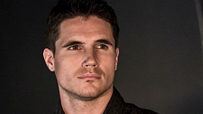 Imagem da notícia The Flash: Robbie Amell divulga primeira imagem do super-herói Nuclear