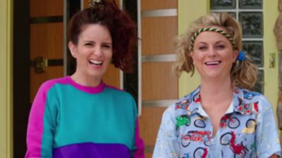 Divulgado primeiro vídeo promocional da comédia que traz Tina Fey e Amy Poehler como irmãs