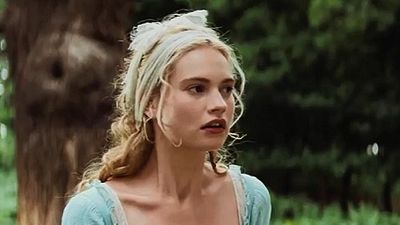 Imagem da notícia Cinderela dá bronca no Príncipe em novo trailer da versão live-action do clássico