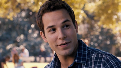 Imagem da notícia Ground Floor é cancelada, e Skylar Astin entra para novo projeto