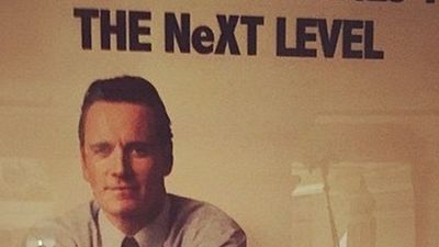 Imagem da notícia Michael Fassbender é Steve Jobs em anúncio dos computadores NeXT