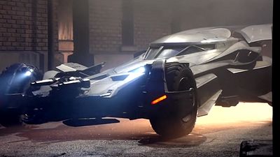 Imagem da notícia Batman Vs Superman - A Origem da Justiça ganha vídeo que mostra detalhes do Batmóvel
